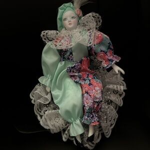 Porcelain doll EUC musical